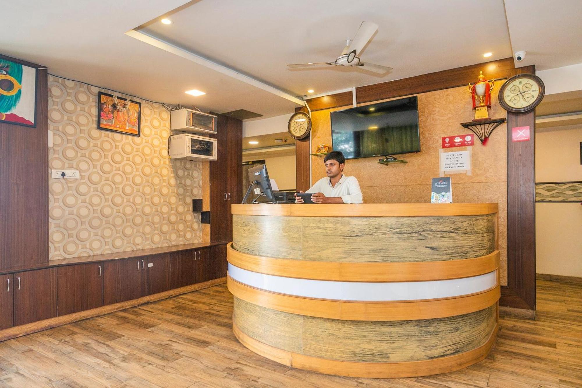 Super Collection O Indian Suites Near Sitara Restaurant Bangalore Exterior foto