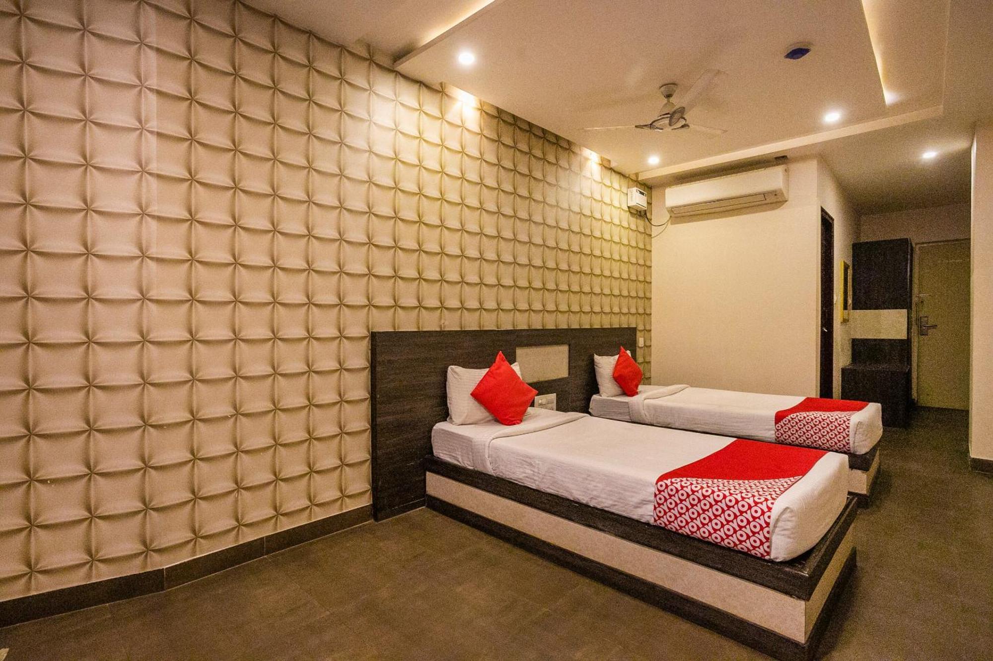 Super Collection O Indian Suites Near Sitara Restaurant Bangalore Exterior foto